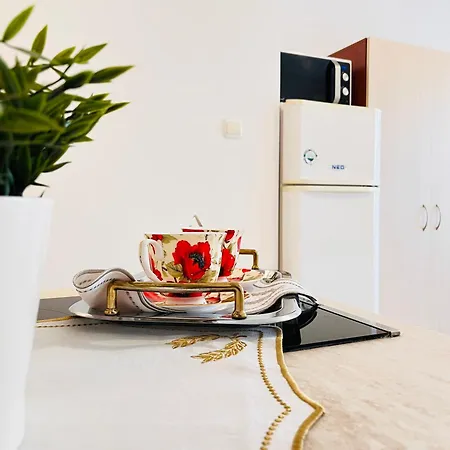 Flora Park Apartment Burgas City