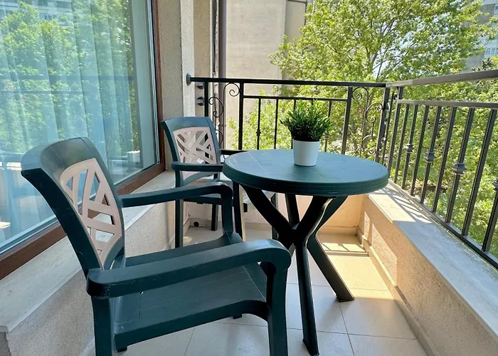 Apartament Flora Park